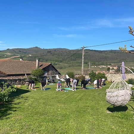 Au Petit Bonheur Chez Bambina Hotel Leynes Екстериор снимка