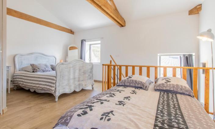 Au Petit Bonheur Chez Bambina Hotel Leynes Екстериор снимка