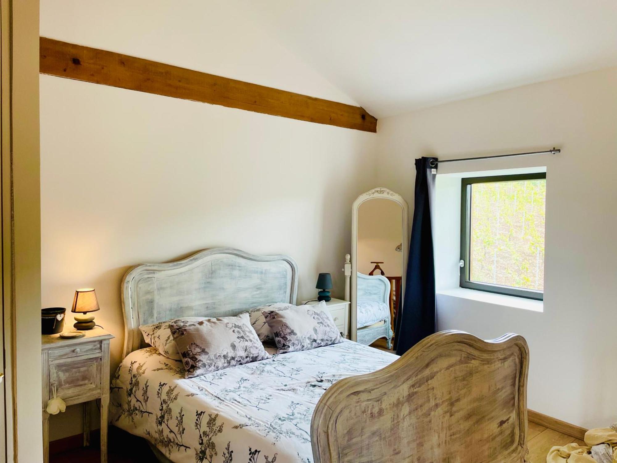 Au Petit Bonheur Chez Bambina Hotel Leynes Екстериор снимка
