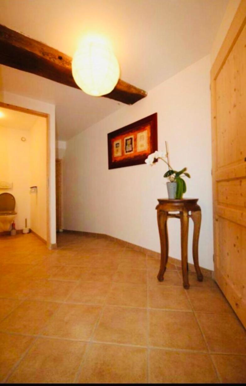 Au Petit Bonheur Chez Bambina Hotel Leynes Екстериор снимка