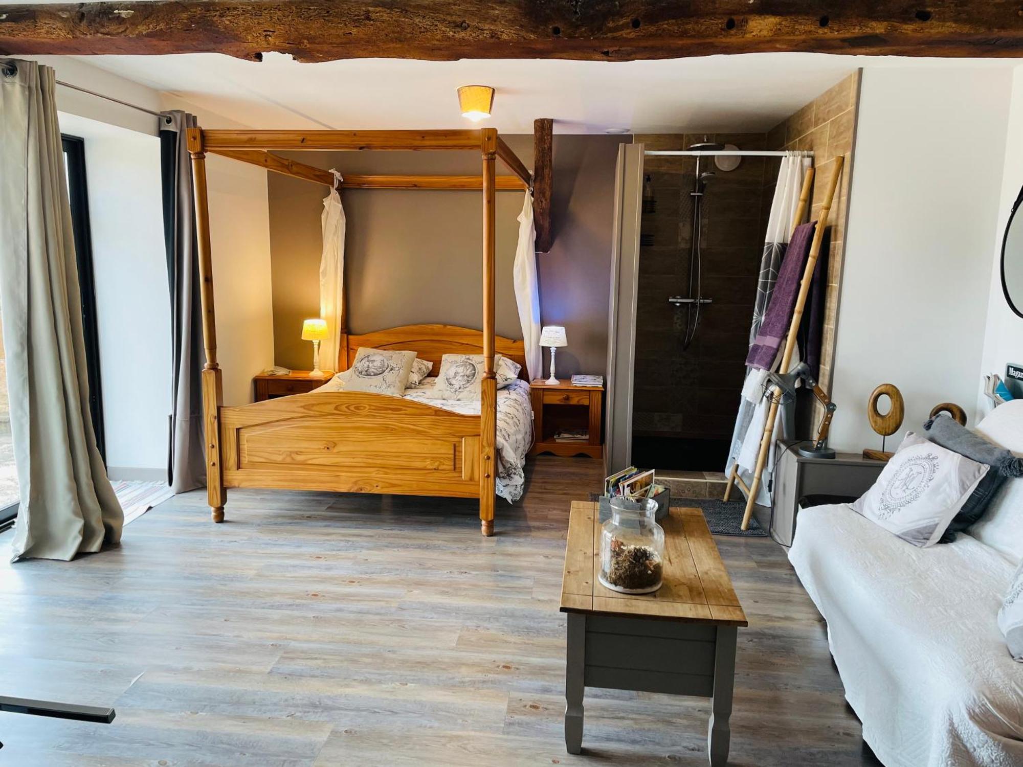 Au Petit Bonheur Chez Bambina Hotel Leynes Екстериор снимка