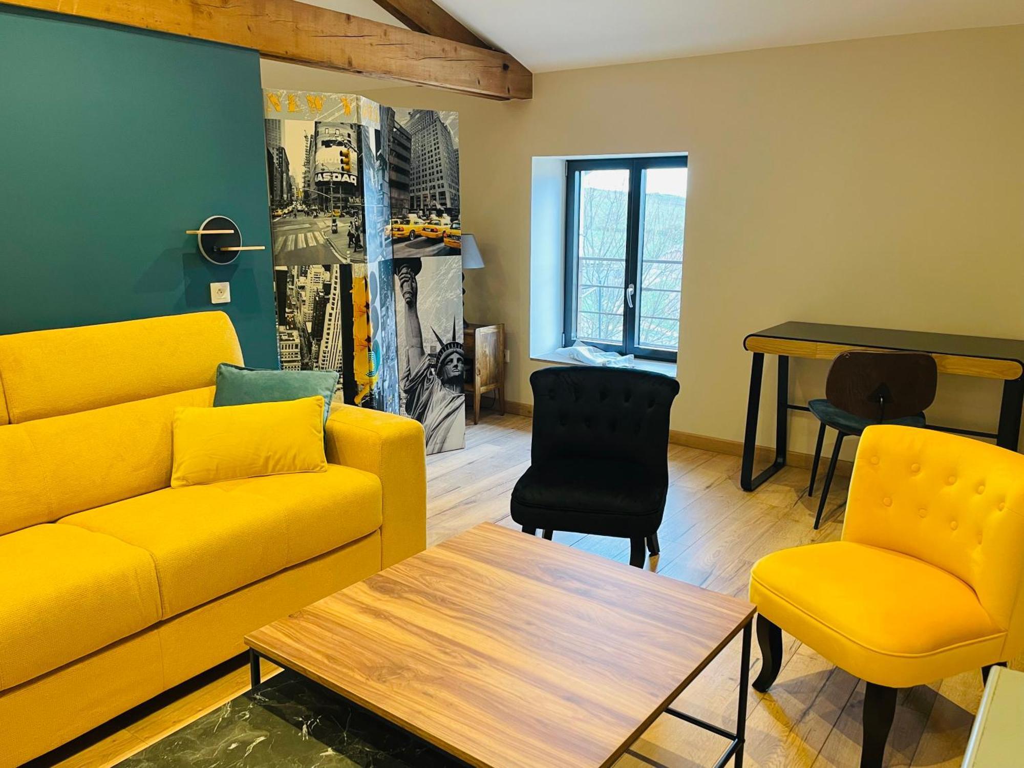 Au Petit Bonheur Chez Bambina Hotel Leynes Екстериор снимка