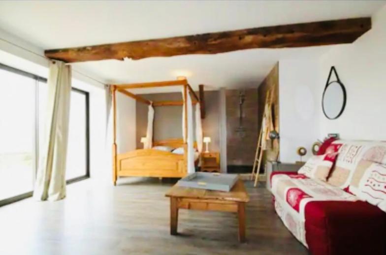 Au Petit Bonheur Chez Bambina Hotel Leynes Екстериор снимка