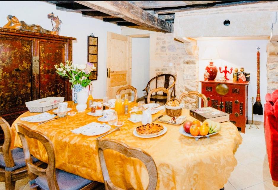 Au Petit Bonheur Chez Bambina Hotel Leynes Екстериор снимка